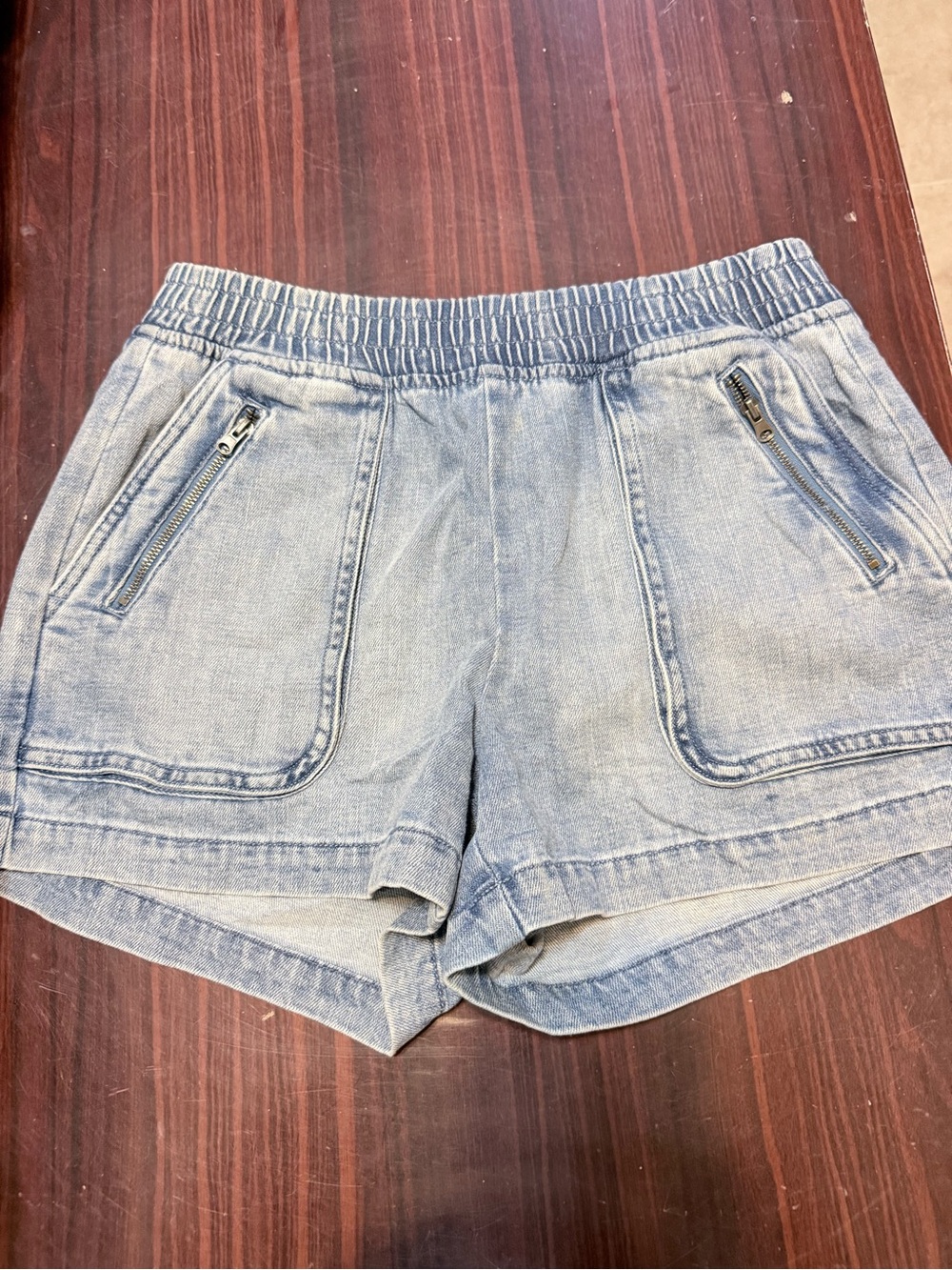 aerie Light Wash Denim Elastic-Waist Pocket Shorts
